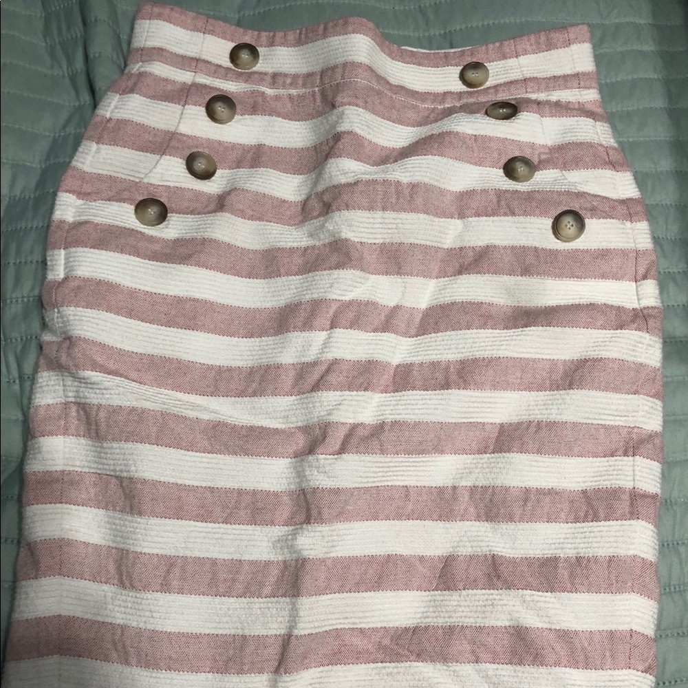 ♥️ LOFT Skirt ♥️
